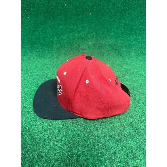 Miami Heat Black and Red SnapBack Mitchell & Ness OSFA Hat Unisex - Picture 4 of 5